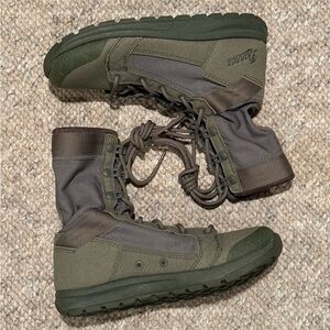Danner Tanicus 8” combat boots sage green size 37/6.5 NEW